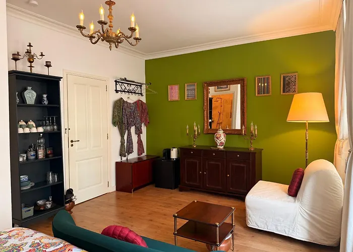 Couette-café Comfortable Stylish In Centre Of - La Haye