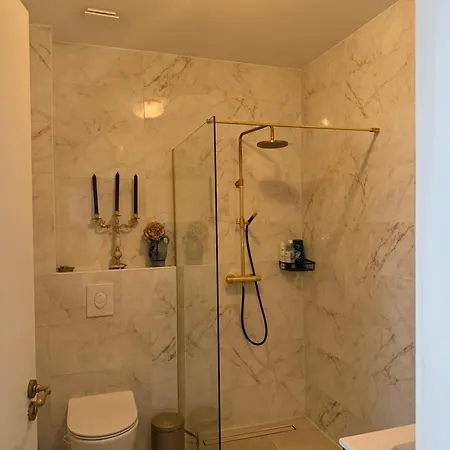 לינה וארוחת בוקר Comfortable Stylish In Centre Of - 3*