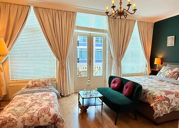 Comfortable Stylish In Centre Of - 3*